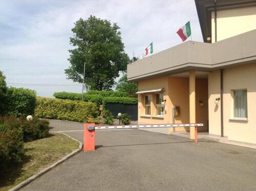 Hotel Motel Fiore Фьоренцуола-д'Арда Экстерьер фото
