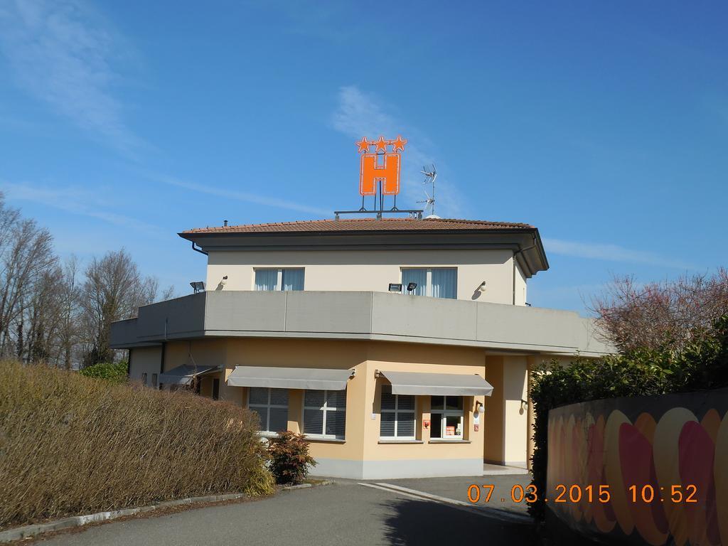 Hotel Motel Fiore Фьоренцуола-д'Арда Экстерьер фото
